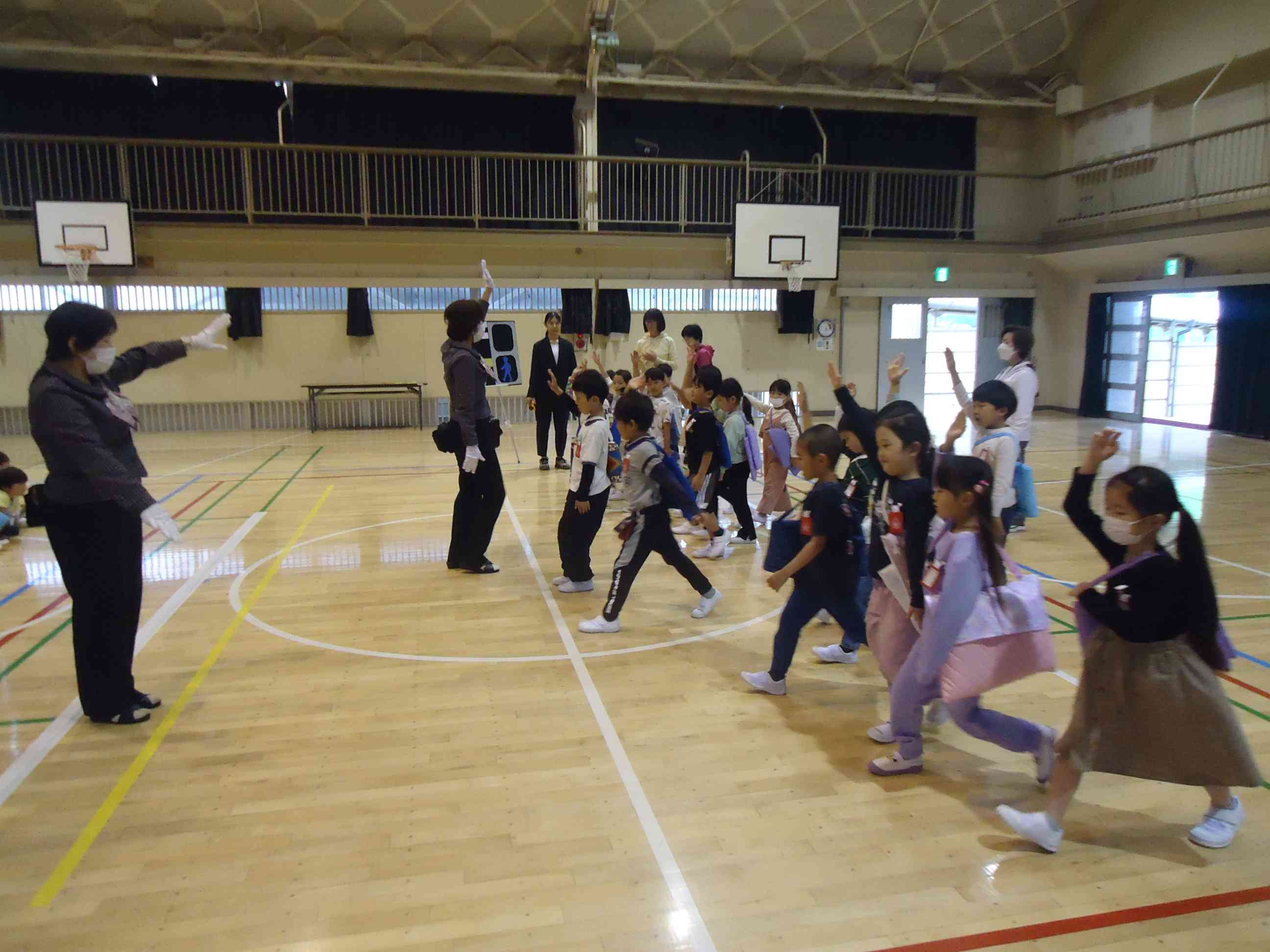 交通安全教室 - 全体 - 学校の様子 - 横須賀市立山崎小学校